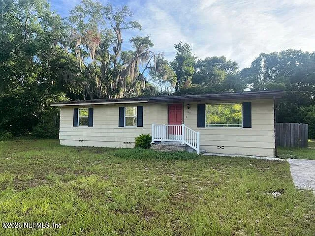 610 SW Nightingale St — Photo 1