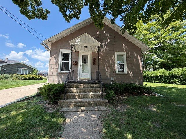 1st image of 322 Fitzgerald St