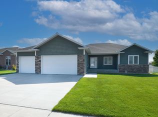 6711 L Ave, Kearney, NE 68847