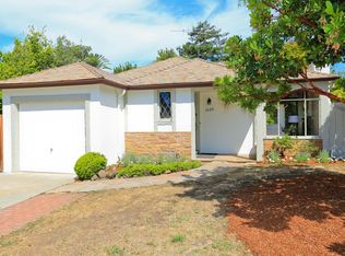 1020 Henderson Ave, Menlo Park, CA 94025
