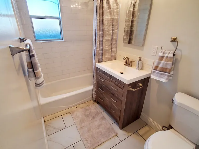 330 Orizaba Ave #7 — Photo 13