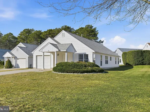 701 Flint Ct, Manchester, NJ 08759