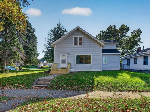 910 W Calvert St, South Bend, IN 46613