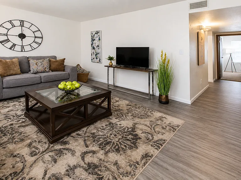 Grouse Run Apartments — Photo 32