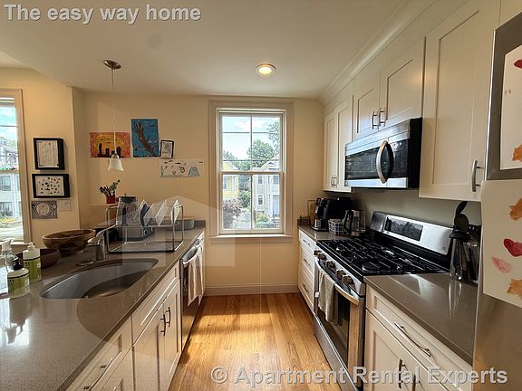 3rd image of 45 Cameron Ave #2