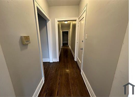 3rd image of 6752 S Crandon Ave