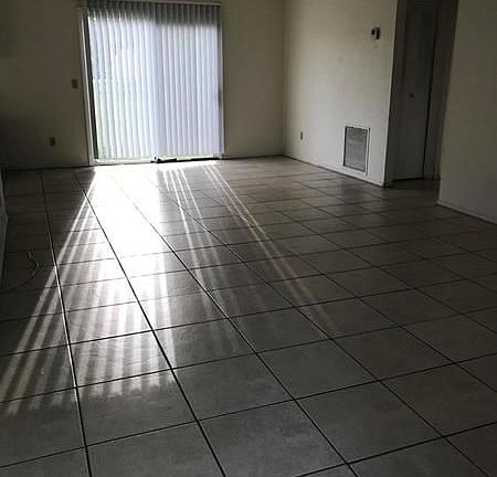 5th image of 2201 SE Baron St