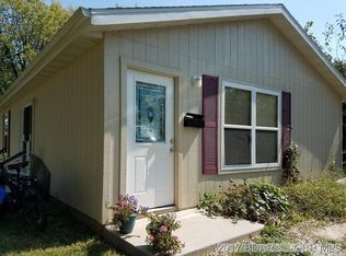 1212 S Locust St, Eldon, MO 65026