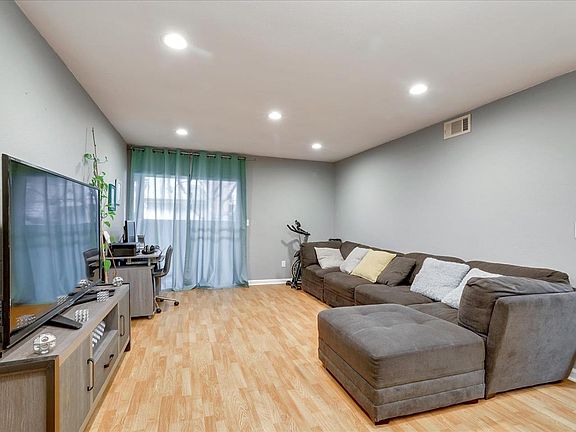 4th image of 3355 Shadow Park Pl