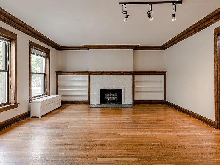 5211 S Greenwood Ave #3 — Photo 8