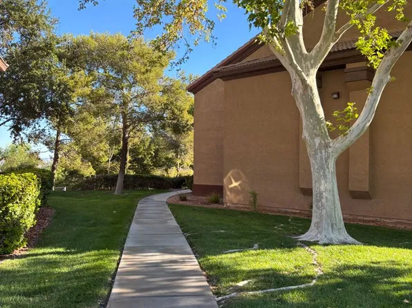 231 W Horizon Ridge Pkwy, Henderson, NV