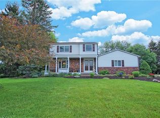 13625 Clover Lake Dr, Chardon, OH 44024
