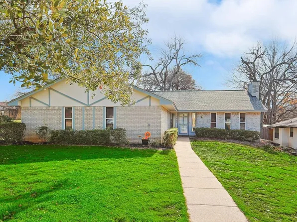 1098 Laurel Ct, Mansfield, TX 76063