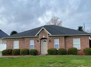 4928 Celeste Dr, Louisville, KY 40228