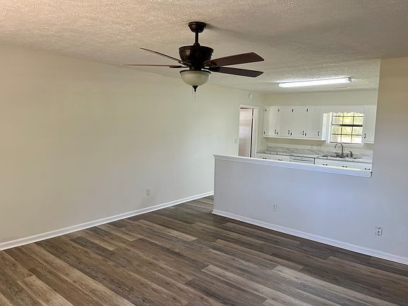 2nd image of 213 Vildo Rd