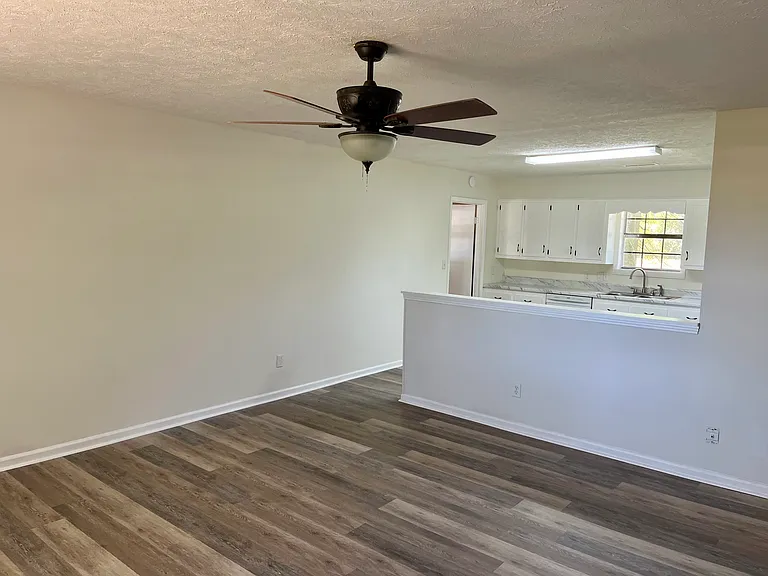 213 Vildo Rd — Photo 2