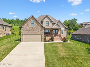 854 Kennesaw Ln, Lenoir City, TN 37771