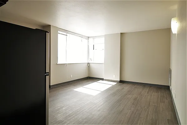 1671 N. Prospect Ave. — Photo 3