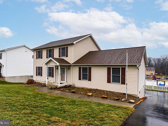 4th image of 1650 Rosedale Ave