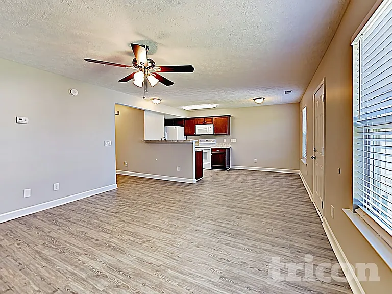 912 Tapoco Ct — Photo 5