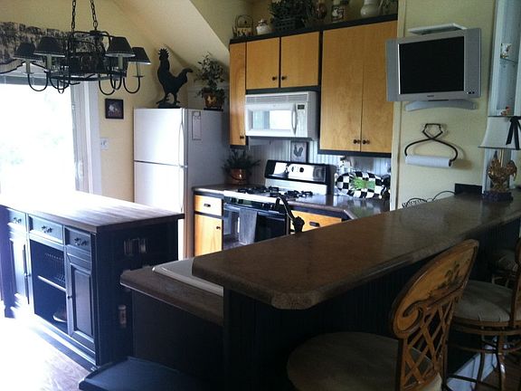 Breakfast bar.