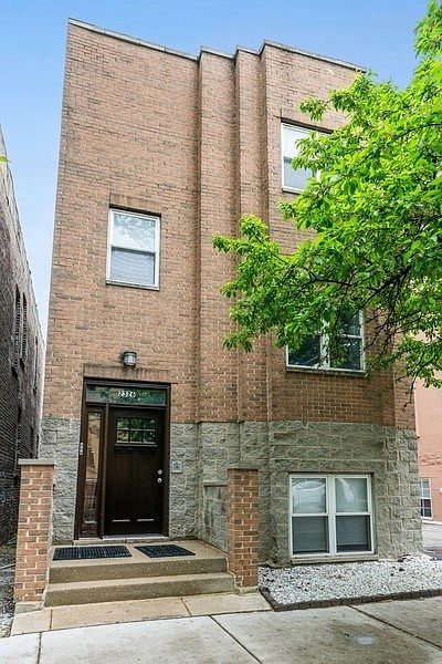 1st image of 2326 N Rockwell St