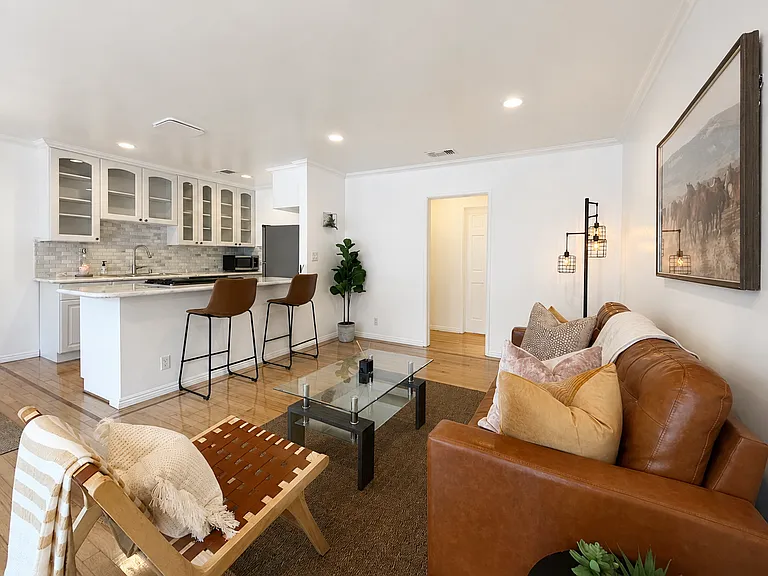 834 Lincoln Blvd #206 — Photo 4