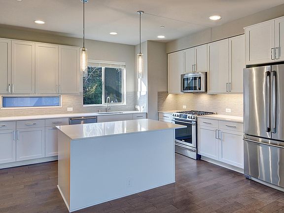 5th image of 1992 Newport Way NW #3