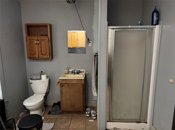 Additional property image - 608 S Willomet Ave, Dallas, TX 75208