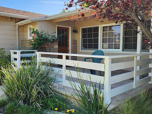 3rd image of 8835 Aqueduct Ave