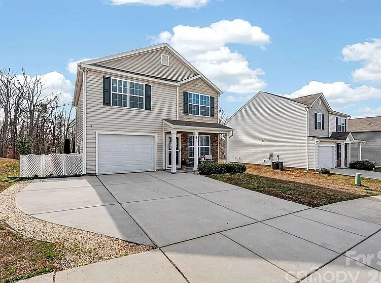 405 Bennington Dr — Photo 1
