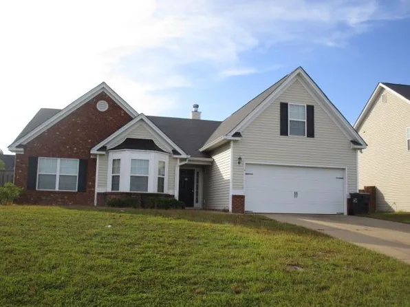 20 Oakwood Dr, Phenix City, AL 36870