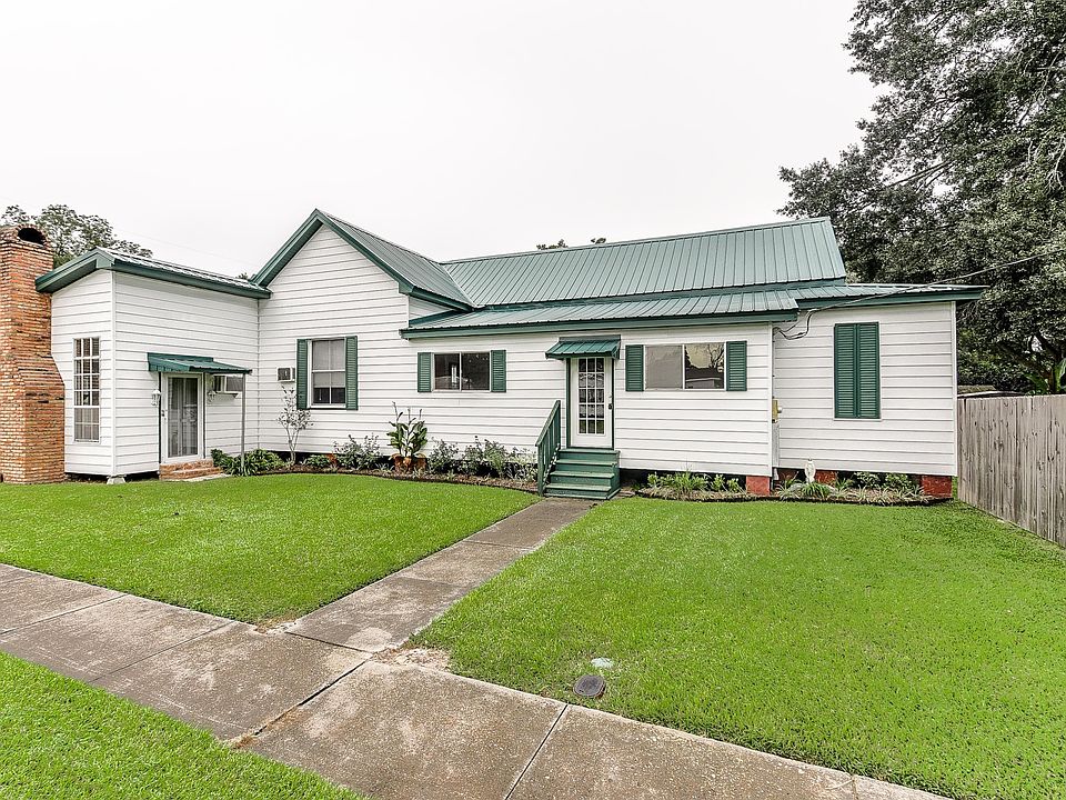 1st image of 208 Avenue B