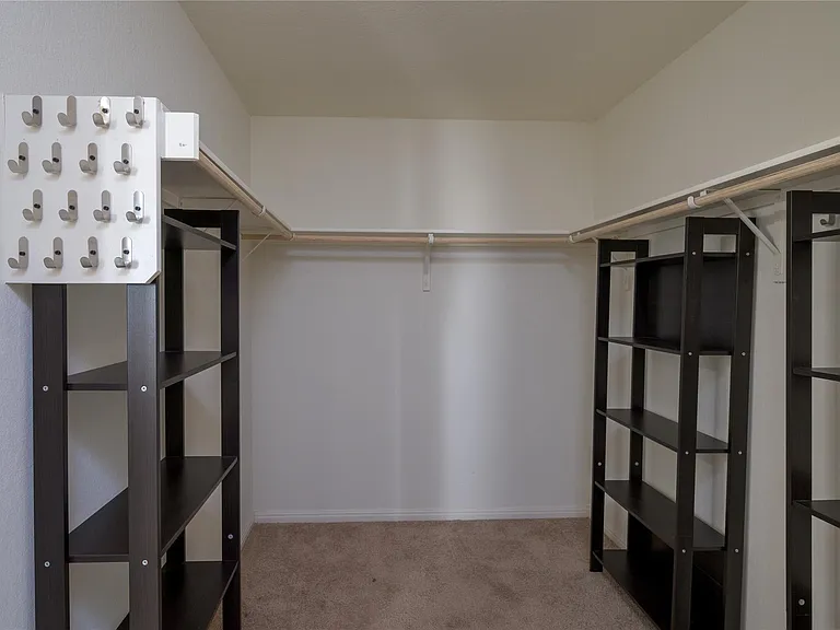 19417 Caymus Dr — Photo 17
