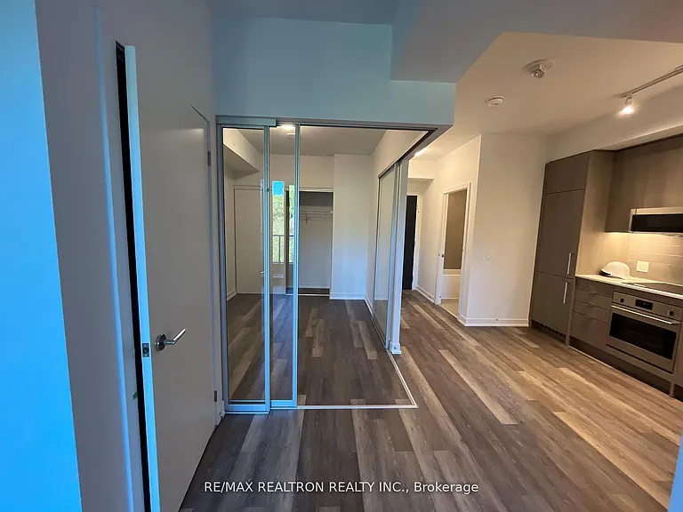 250 Lawrence Ave W #401 — Photo 3