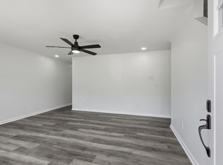 572 Donna Dr, Clarksville, TN 37042