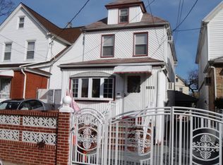 9005 202nd St, Hollis, NY 11423