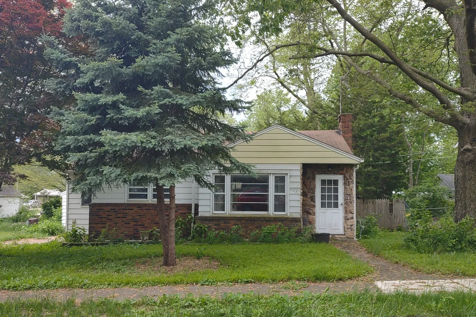 307 Belsley St photo 1