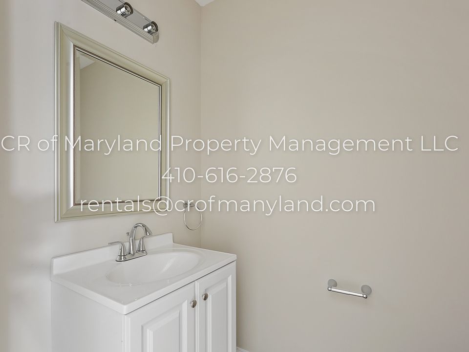 LOGO_831_North_Montford_Avenue_006_02032023