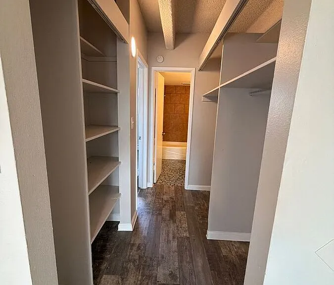 1960 Dallas St #208 — Photo 3
