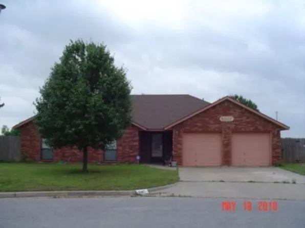 5007 SE 47th St, Lawton, OK 73501