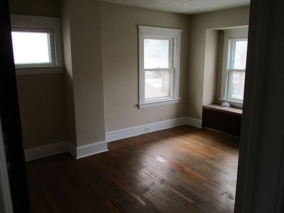 2nd image of 15503 Huntmere Ave