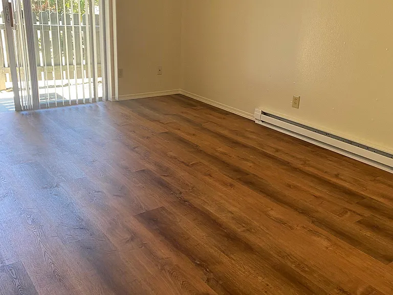 Parkwood Court Apartments — Photo 28