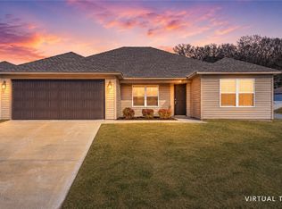 130 Worley St, Huntsville, AR 72740