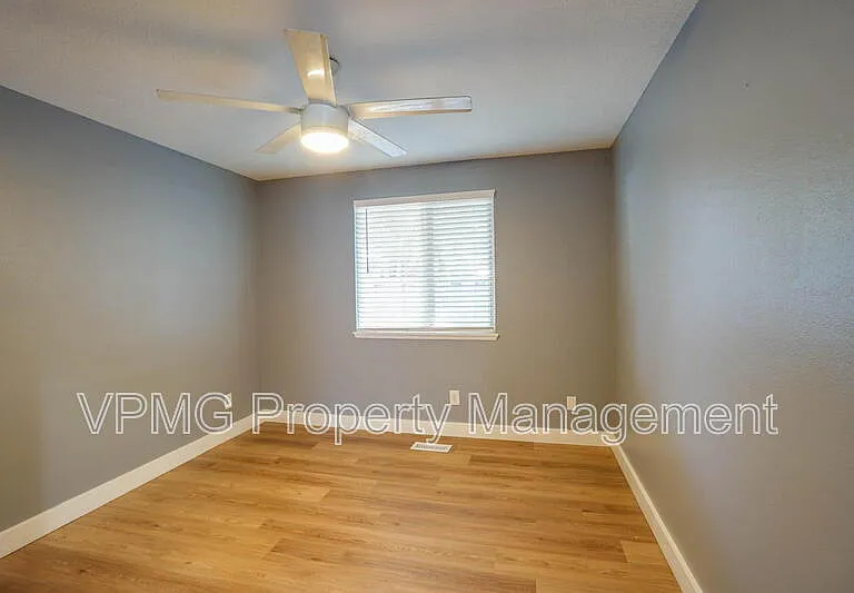 7602 NE 159th Ave — Photo 15