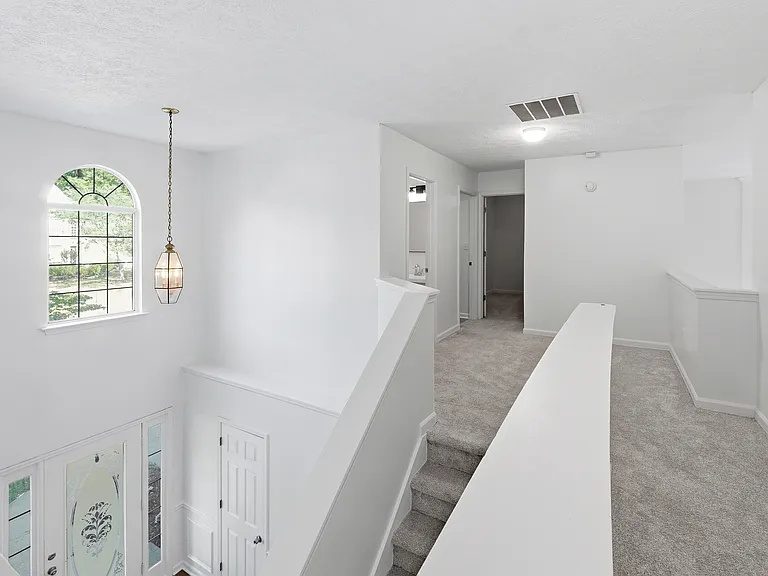 1369 Lamont Dr SW — Photo 5