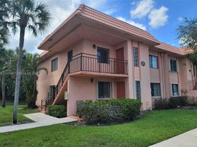 213 Lakeview Dr, Fort Lauderdale, FL