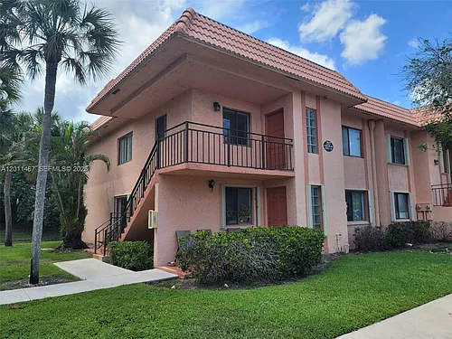 213 Lakeview Dr #201 Photo 1