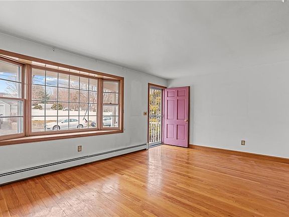 5th image of 31 Gillen Ave