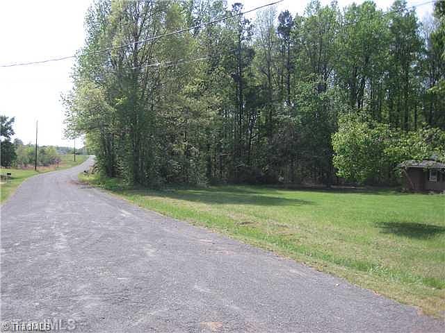 2nd image of 420 Kallamdale Rd